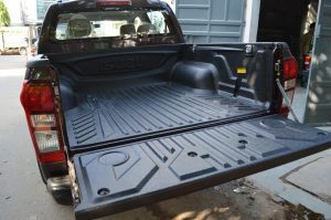 isuzu-d-max-bedliner-over-lip-5