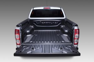 isuzu-d-max-bedliner-over-lip-6