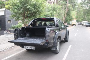 isuzu-d-max-tri-fold-cover-19