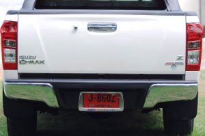 isuzu-d-max-chrome-rear-bumper-oe-2