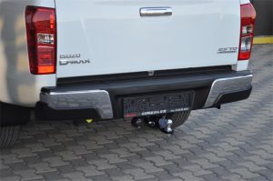 isuzu-d-max-tow-hook-11