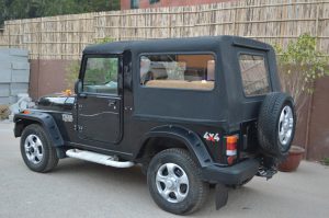 mahindra-thar-crde-semi-hardtop-4