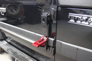 mahindra-thar-proman-folding-door-step-11