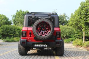 mahindra-thar-tyre-carrier-15