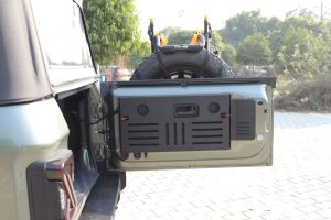 mahindra-thar-rear-tray-xl-1