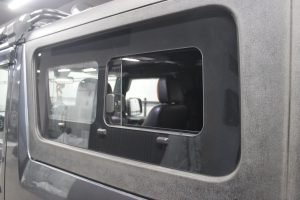 mahindra-thar-sliding-glass-3