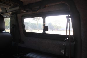 mahindra-thar-sliding-glass-5