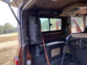 mahindra-thar-roll-cage-storage-tubes-5