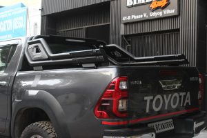 toyota-hilux-hamer-night-fury-12