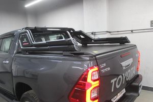 toyota-hilux-hamer-night-fury-8