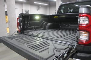 toyota-hilux-carryboy-automatic-roller-shutter-12