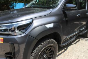 toyota-hilux-fenders-oe-3