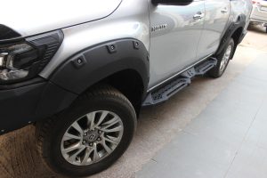 toyota-hilux-fenders-rivit-1