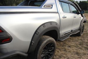 toyota-hilux-fenders-rivit-4