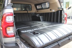 toyota-hilux-rear-bed-seating-6