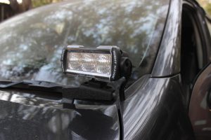 toyota-hilux-windshield-light-brackets-3