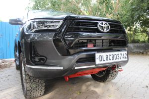 toyota-hilux-front-recovery-hooks-5