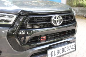 toyota-hilux-winch-plate-3